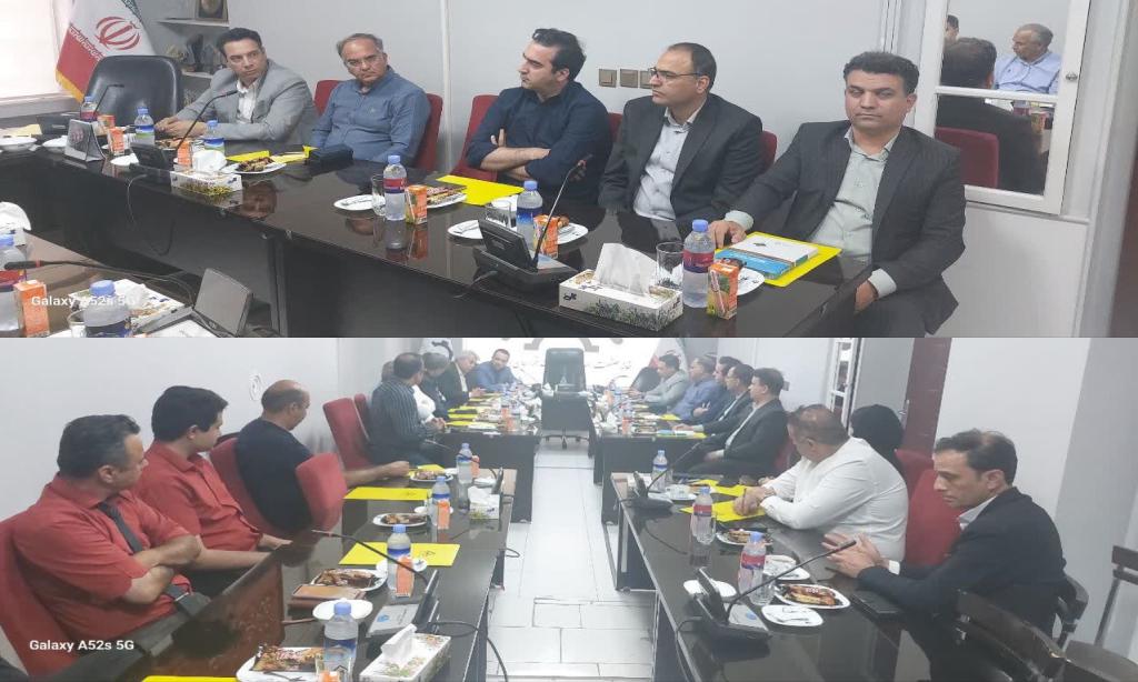 جلسه‌ خانه صنعت و معدن مشهد با حضور فعالین صنف درودگران از سراسر استان خراسان رضوی
